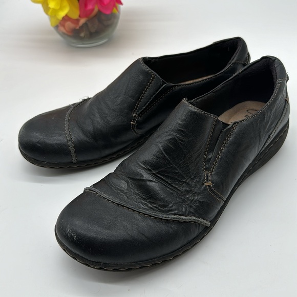 Clarks Black Leather Slip On Loafer Size 8.5 BLO6138F - Picture 1 of 6